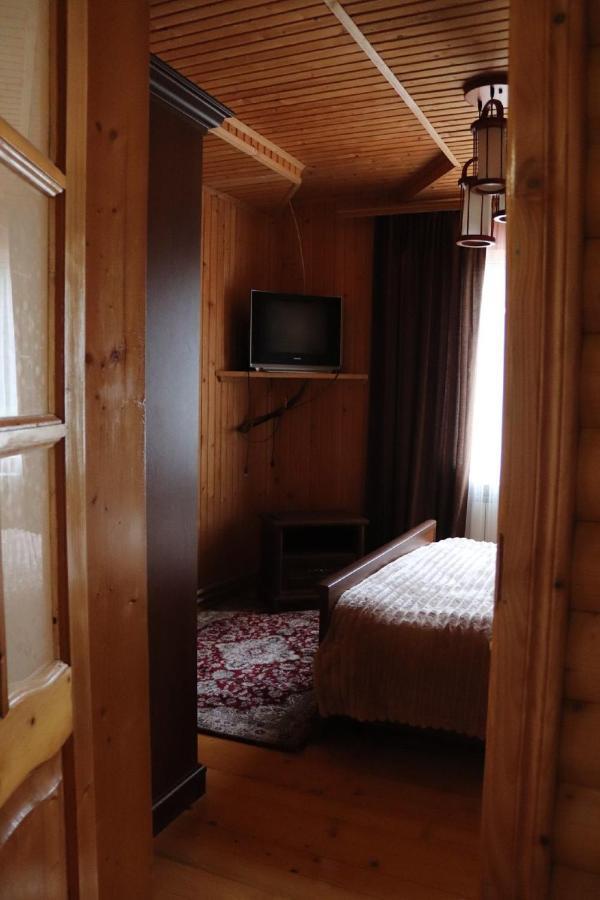 Садыба Полыцька Villa Guta Exterior photo